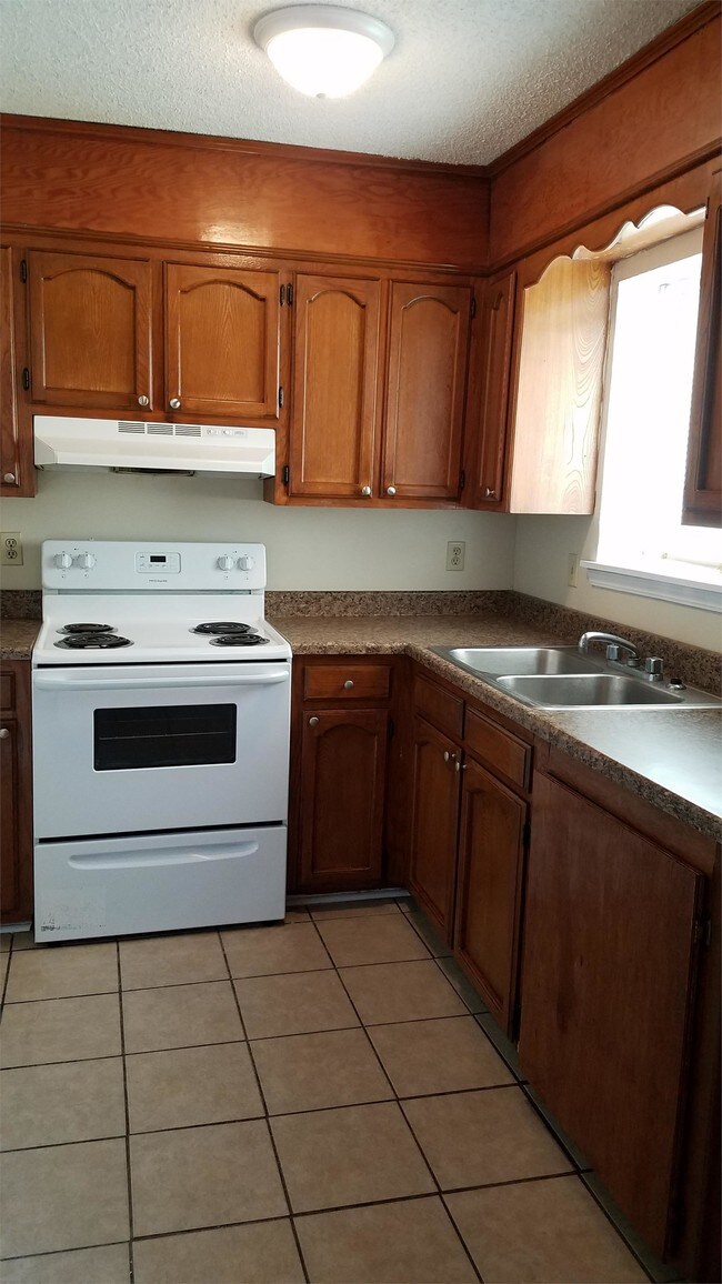 Building Photo - 113 Oak Ridge Ave