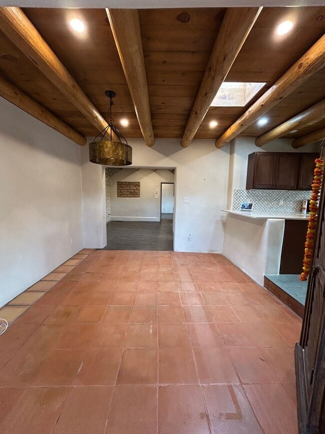 Foto del edificio - 152 Lorenzo Rd