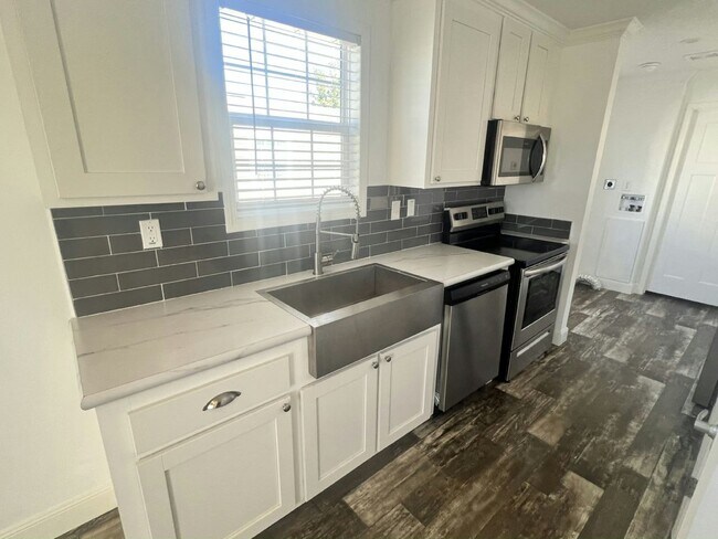 Foto del edificio - 40 Betty Dr