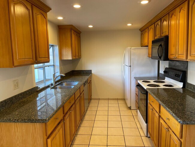 Foto del edificio - Great Shape Livermore Townhouse near Downtown