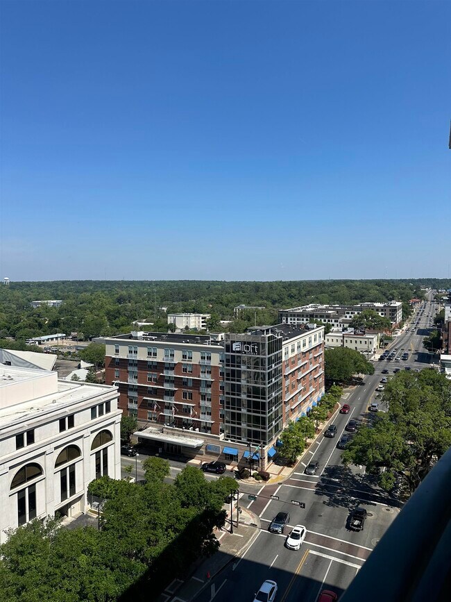 Foto del edificio - 121 N Monroe St