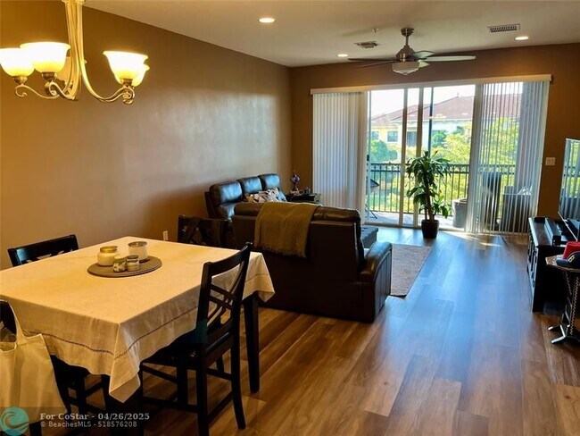 Foto del edificio - 3055 NW 126th Ave
