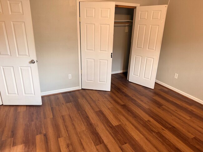 Foto del edificio - 100 Belgium St