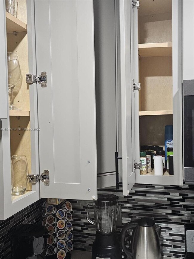 Building Photo - 5929 Fillmore St