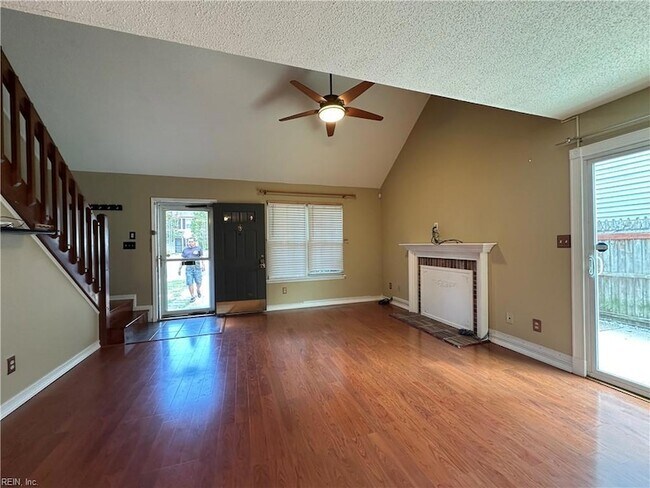 Foto del edificio - 3990 Roebling Ln
