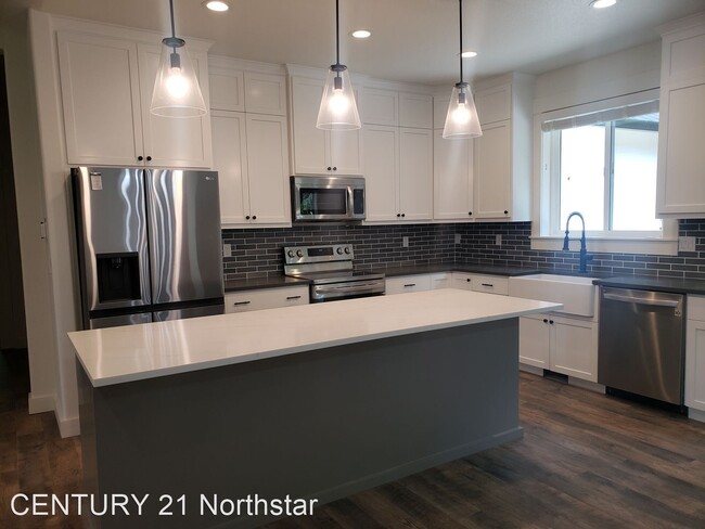 Building Photo - 3 br, 2 bath House - 36743 SE Tracy Rd