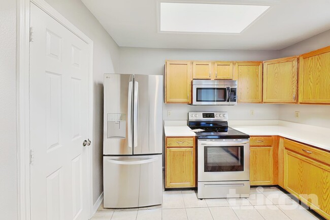 Foto del edificio - 7687 Mistflower Ln