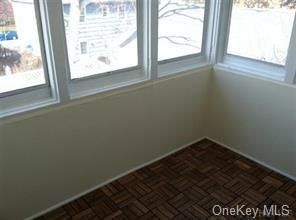 Building Photo - 825 Woodbine Ave