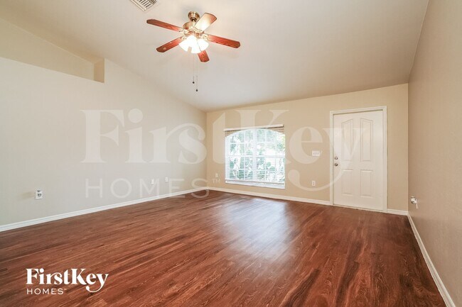 Building Photo - 3726 6th St W