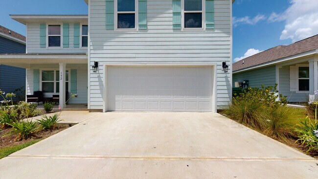 Building Photo - Hammock Bay! 4 bed 2.5 bath home located i...
