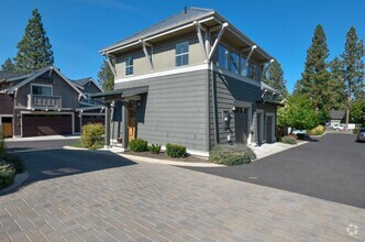 Building Photo - 2578 NW Pompy Pl