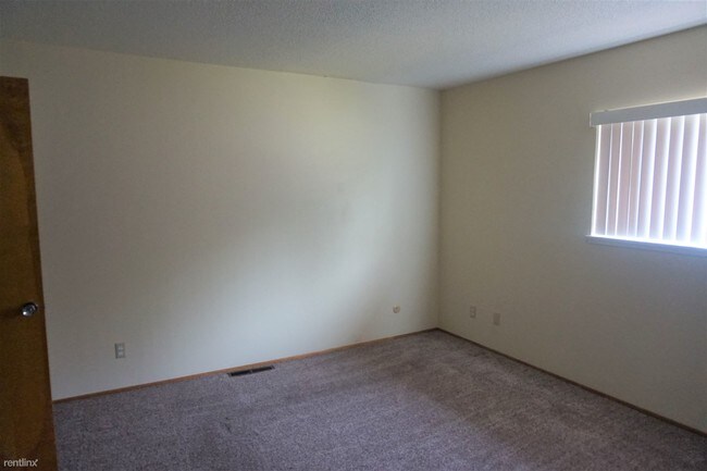 Foto del edificio - 5994 Lake Crest Way