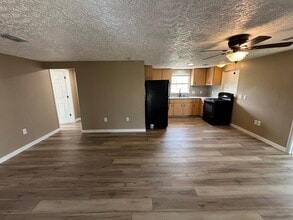 Building Photo - 1225 W Pierce St