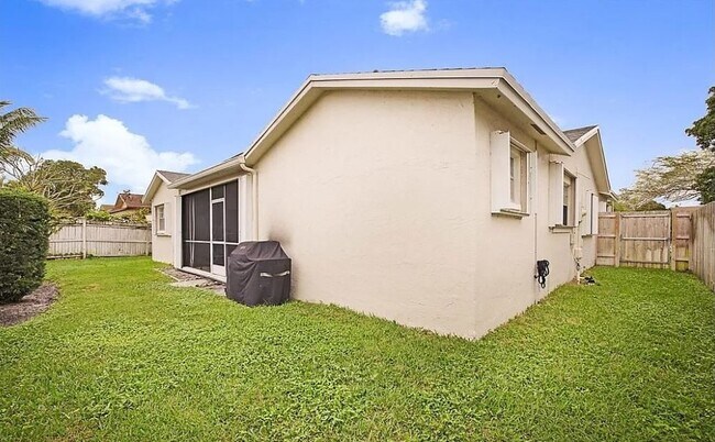 Foto del edificio - 8858 SW 6th St