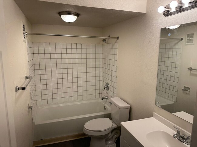 Interior Photo - River Trail Apartments