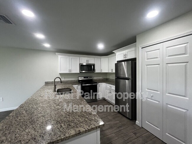Foto del edificio - 1306 W 12th St