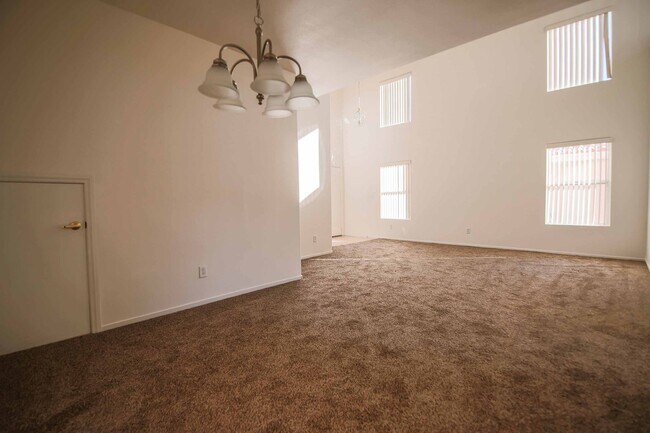 Foto del edificio - Nice 3 Bedroom Home in Henderson!