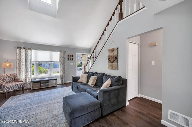 Foto del edificio - 216 Coldspring Ct