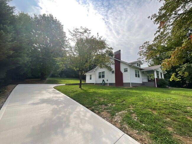 Building Photo - Very nice 2 bed/1 bath home - Morristown