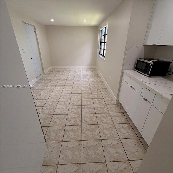 Foto del edificio - 5005 SW 111th Ave
