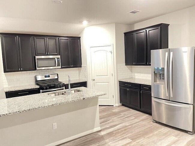 Building Photo - 1629 Dubiel Dr