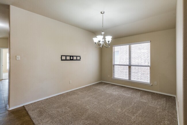 Building Photo - 1103 Ellis Rd