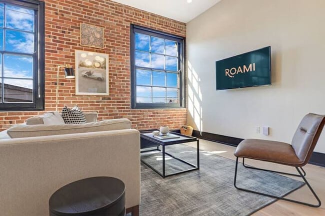 Building Photo - 1148 S Peters St