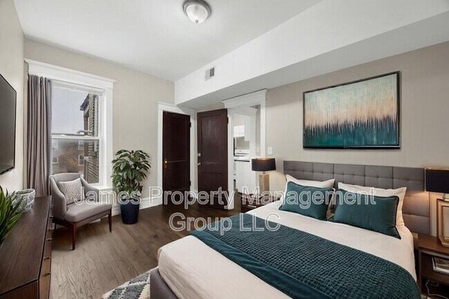 Foto del edificio - 3213 W Warren Blvd