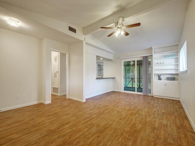Foto del edificio - 8516 Hathaway Dr