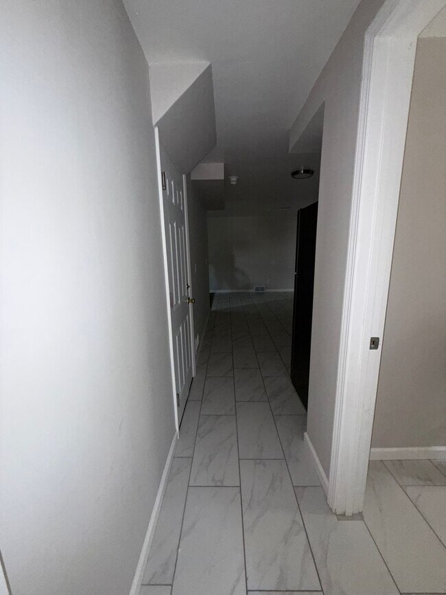 Photo - 9918 Frankstown Rd Apartment