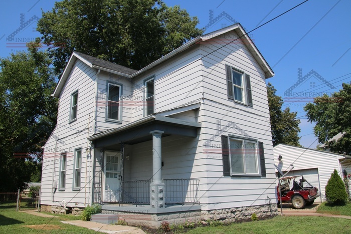 Primary Photo - 1911 Logan Ave