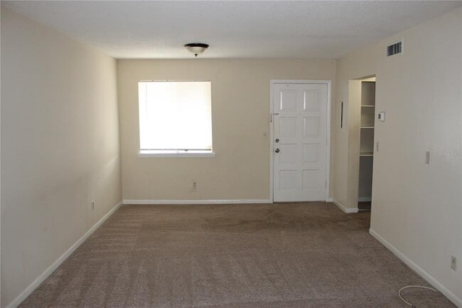 Foto del edificio - 6306 Newtown Cir