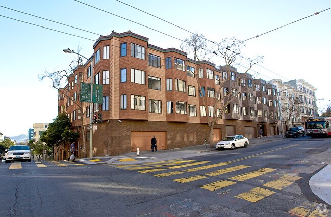Building Photo - 885 Franklin St