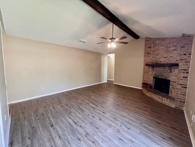 Foto del edificio - 1650 Shirley Cir