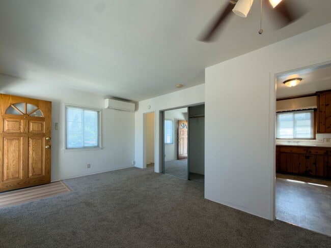 Building Photo - 4114 W Victory Blvd