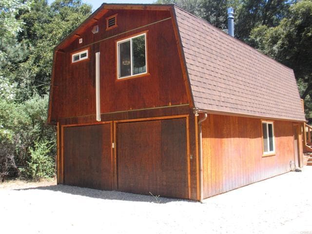 Building Photo - 4655 Belvedere Dr