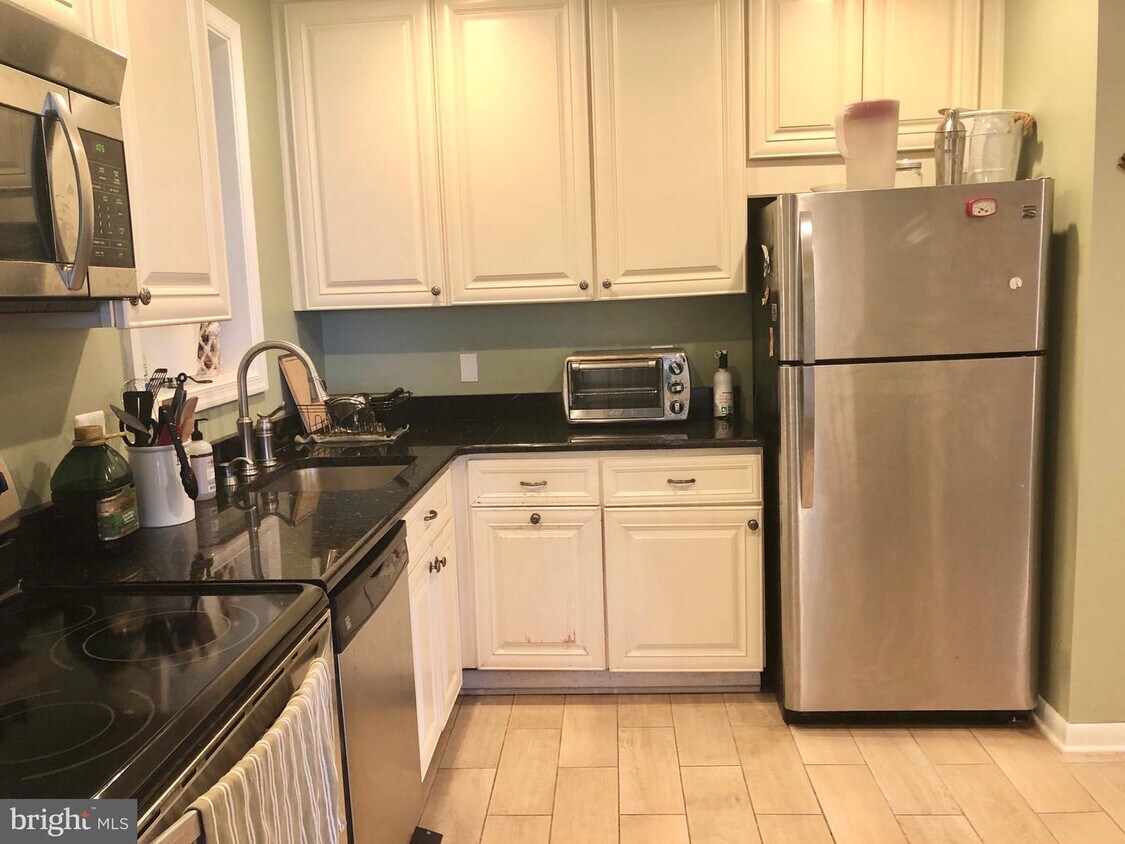 332 Arbutus Dr, Edgewater, MD 21037 House Rental in Edgewater, MD