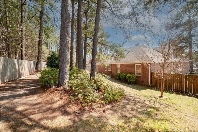 Building Photo - 312 Shawcroft Rd
