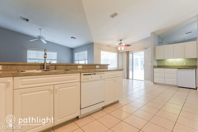 Foto del edificio - 3 br, 2 bath House - 4684 Alfa Terrace UNIT