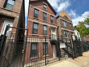 Building Photo - 1516 N Greenview Ave
