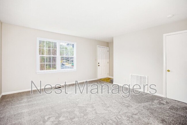 Foto del edificio - 828 Pilot Ave