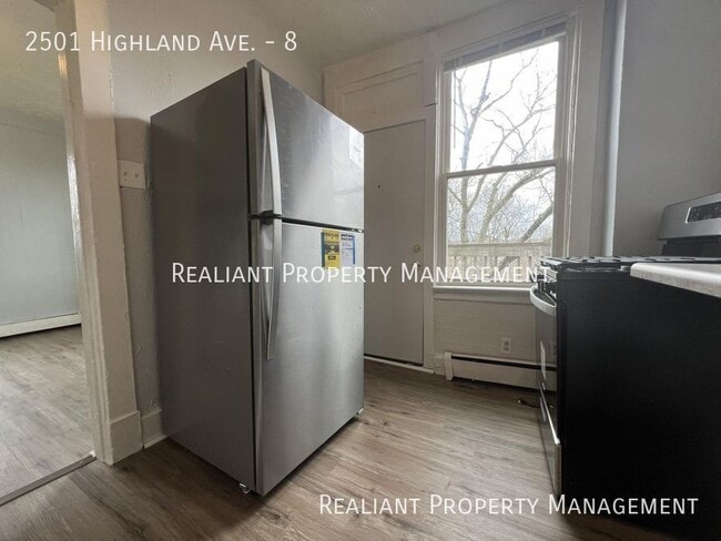 Foto del edificio - 2501 Highland Ave