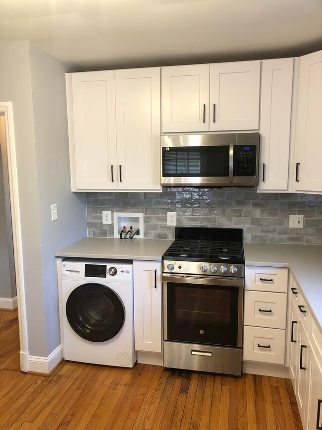 Building Photo - 5513 Ashbourne Rd