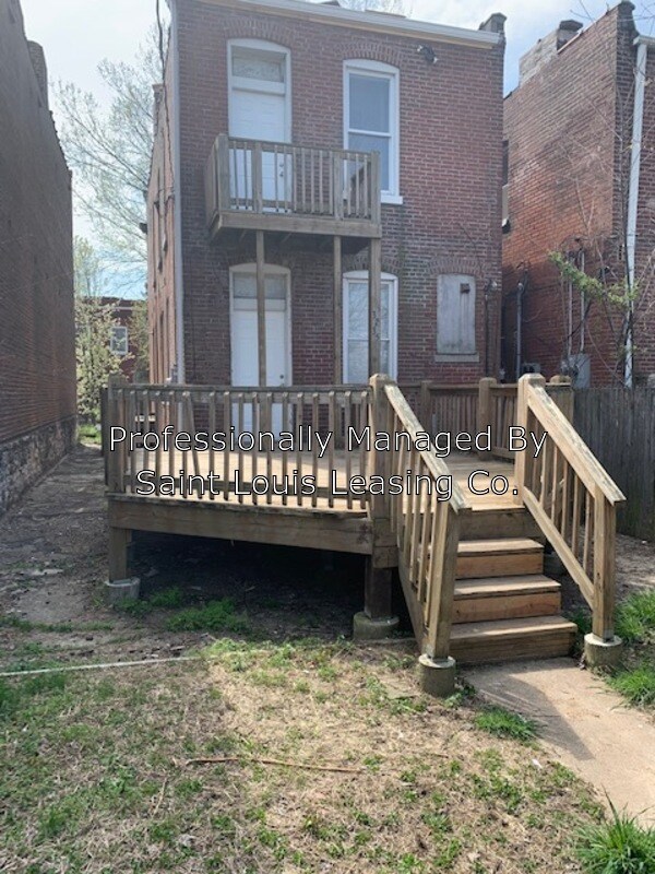 Building Photo - 3235 Pulaski St