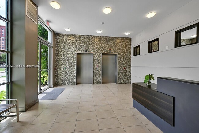 Foto del edificio - 36 NW 6th Ave