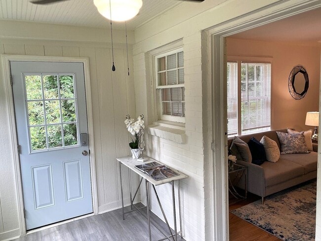Foto del edificio - Charming 3BR House in East Point