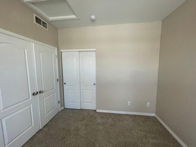 Building Photo - 79 S Millbrook St