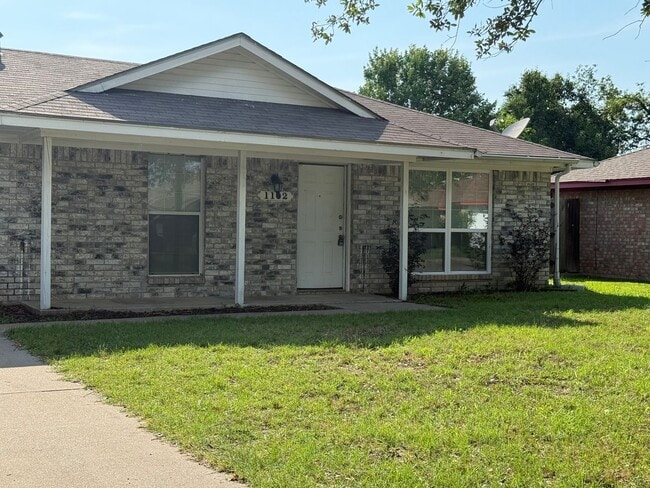 Building Photo - Charming 3-Bedroom Home in Kaufman