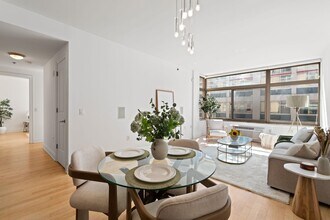 Building Photo - 10 Regent St