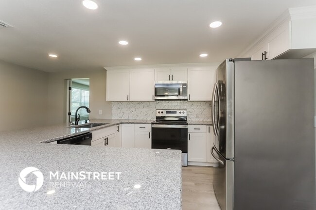 Foto del edificio - 6310 Keller Dr